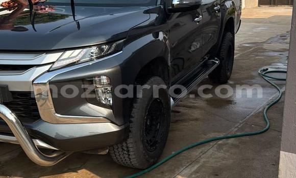 Comprar Usado Mitsubishi Triton Preto Carro em Maputo em Maputo Comprar Usado Mitsubishi Triton Preto Carro em Maputo em Maputo