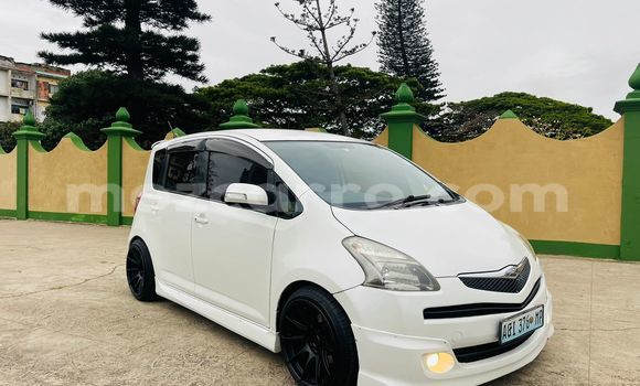 Buy Used Toyota Ractis White Car in Maputo in Maputo Buy Used Toyota Ractis White Car in Maputo in Maputo