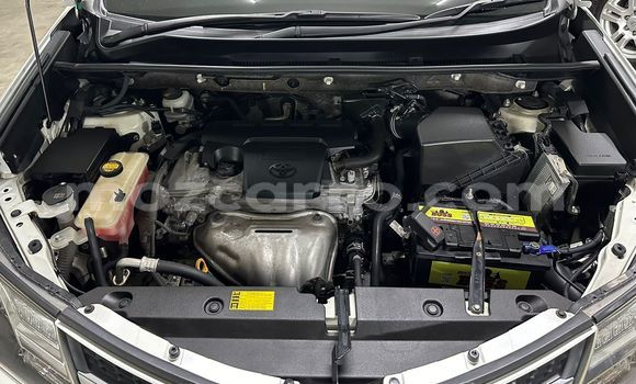 Comprar Novo Toyota RAV4 Branco Carro em Maputo em Maputo Comprar Novo Toyota RAV4 Branco Carro em Maputo em Maputo