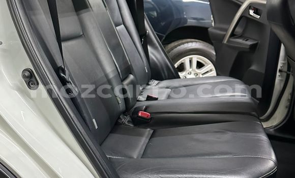 Comprar Novo Toyota RAV4 Branco Carro em Maputo em Maputo Comprar Novo Toyota RAV4 Branco Carro em Maputo em Maputo