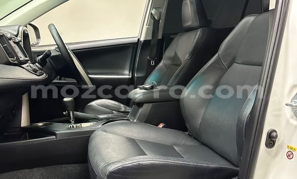 Buy Used Toyota RAV4 White Car in Maputo in Maputo Buy Used Toyota RAV4 White Car in Maputo in Maputo