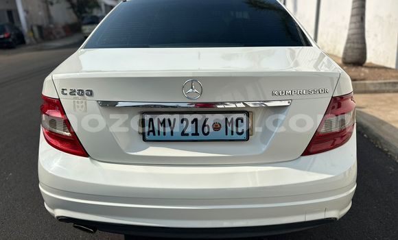Buy Used Mercedes-Benz C-Classe White Car in Maputo in Maputo Buy Used Mercedes-Benz C-Classe White Car in Maputo in Maputo