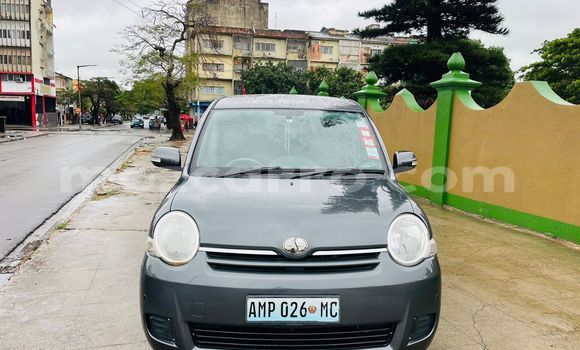 Tenga Tsaru Toyota Sienta Sirivha Mota in Maputo in Maputo