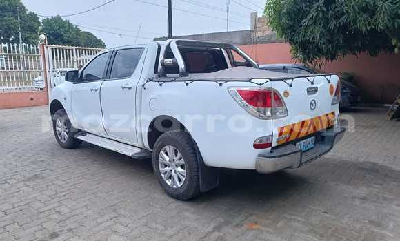 Tenga Tsaru Mazda BT-50 Chena Mota in Maputo in Maputo Tenga Tsaru Mazda BT-50 Chena Mota in Maputo in Maputo