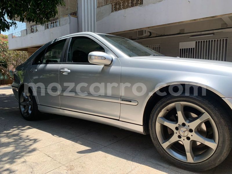 Big with watermark mercedes benz e200 maputo maputo 29473