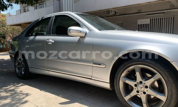 Comprar Usado Mercedes-Benz E200 De outros Carro em Maputo em Maputo Comprar Usado Mercedes-Benz E200 De outros Carro em Maputo em Maputo