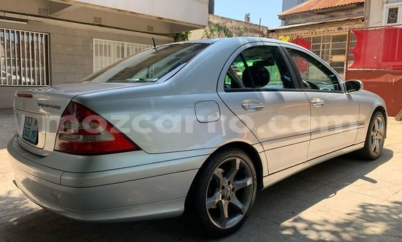 Comprar Usado Mercedes-Benz E200 De outros Carro em Maputo em Maputo Comprar Usado Mercedes-Benz E200 De outros Carro em Maputo em Maputo