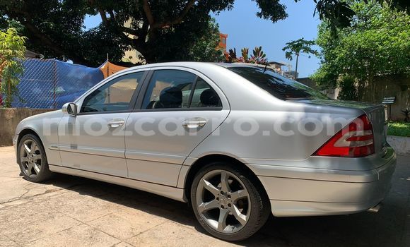 Comprar Usado Mercedes-Benz E200 De outros Carro em Maputo em Maputo Comprar Usado Mercedes-Benz E200 De outros Carro em Maputo em Maputo