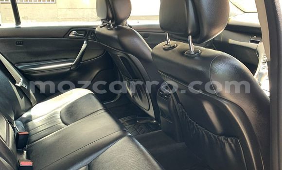 Comprar Usado Mercedes-Benz E200 De outros Carro em Maputo em Maputo Comprar Usado Mercedes-Benz E200 De outros Carro em Maputo em Maputo