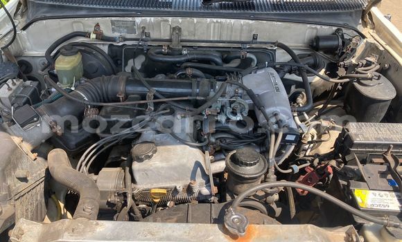 Comprar Usado Nissan Hardbody Castanho Carro em Maputo em Maputo Comprar Usado Nissan Hardbody Castanho Carro em Maputo em Maputo