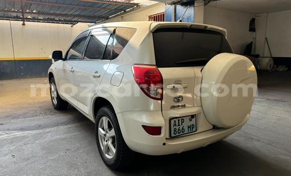 Comprar Usado Toyota RAV4 Branco Carro em Maputo em Maputo Comprar Usado Toyota RAV4 Branco Carro em Maputo em Maputo