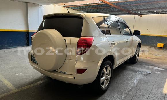 Comprar Usado Toyota RAV4 Branco Carro em Maputo em Maputo Comprar Usado Toyota RAV4 Branco Carro em Maputo em Maputo