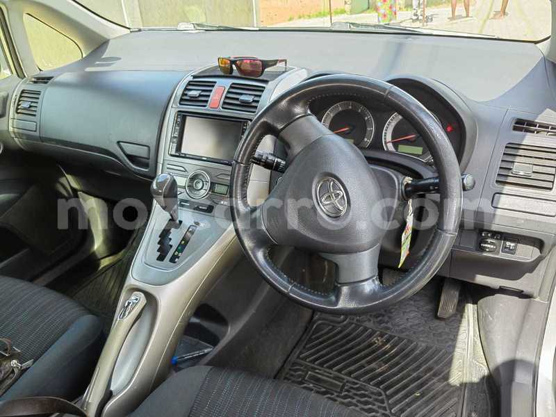 Big with watermark toyota auris maputo maputo 29483