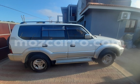 Comprar Usado Toyota Land Cruiser Prado Branco Carro em Maputo em Maputo