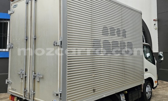 Comprar Usado Toyota Dyna Branco Carro em Maputo em Maputo Comprar Usado Toyota Dyna Branco Carro em Maputo em Maputo
