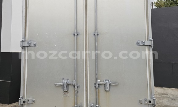 Comprar Usado Toyota Dyna Branco Carro em Maputo em Maputo Comprar Usado Toyota Dyna Branco Carro em Maputo em Maputo