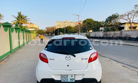 Nunua Ilio tumika Mazda Demio Nyeupe Gari ndani ya Maputo nchini Maputo Nunua Ilio tumika Mazda Demio Nyeupe Gari ndani ya Maputo nchini Maputo