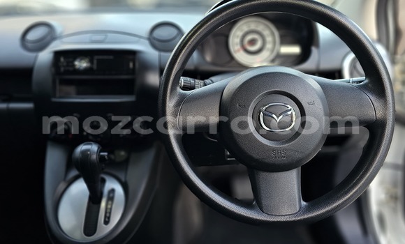Nunua Ilio tumika Mazda Demio Nyeupe Gari ndani ya Maputo nchini Maputo Nunua Ilio tumika Mazda Demio Nyeupe Gari ndani ya Maputo nchini Maputo
