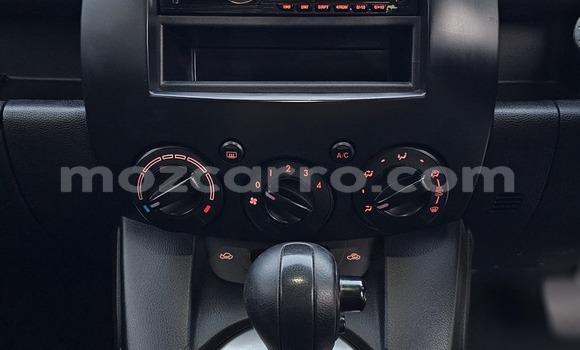 Nunua Ilio tumika Mazda Demio Nyeupe Gari ndani ya Maputo nchini Maputo Nunua Ilio tumika Mazda Demio Nyeupe Gari ndani ya Maputo nchini Maputo