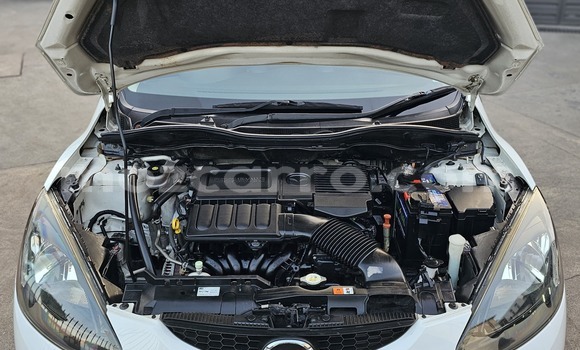 Nunua Ilio tumika Mazda Demio Nyeupe Gari ndani ya Maputo nchini Maputo Nunua Ilio tumika Mazda Demio Nyeupe Gari ndani ya Maputo nchini Maputo