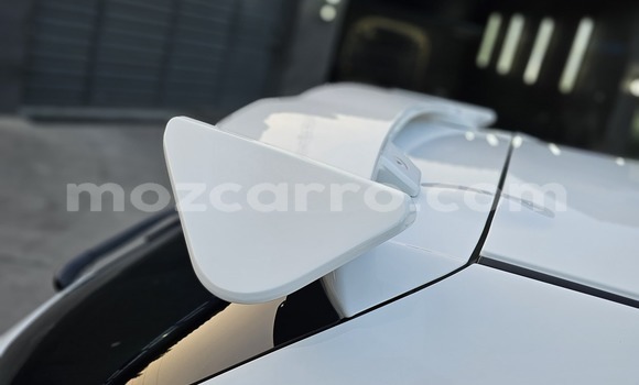 Nunua Ilio tumika Mazda Demio Nyeupe Gari ndani ya Maputo nchini Maputo Nunua Ilio tumika Mazda Demio Nyeupe Gari ndani ya Maputo nchini Maputo