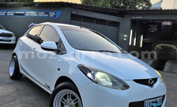 Nunua Ilio tumika Mazda Demio Nyeupe Gari ndani ya Maputo nchini Maputo Nunua Ilio tumika Mazda Demio Nyeupe Gari ndani ya Maputo nchini Maputo