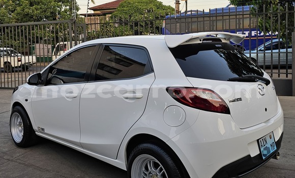 Nunua Ilio tumika Mazda Demio Nyeupe Gari ndani ya Maputo nchini Maputo Nunua Ilio tumika Mazda Demio Nyeupe Gari ndani ya Maputo nchini Maputo