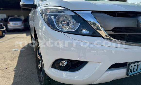Nunua Ilio tumika Mazda BT-50 Nyeupe Gari ndani ya Maputo nchini Maputo Nunua Ilio tumika Mazda BT-50 Nyeupe Gari ndani ya Maputo nchini Maputo