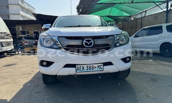 Nunua Ilio tumika Mazda BT-50 Nyeupe Gari ndani ya Maputo nchini Maputo Nunua Ilio tumika Mazda BT-50 Nyeupe Gari ndani ya Maputo nchini Maputo