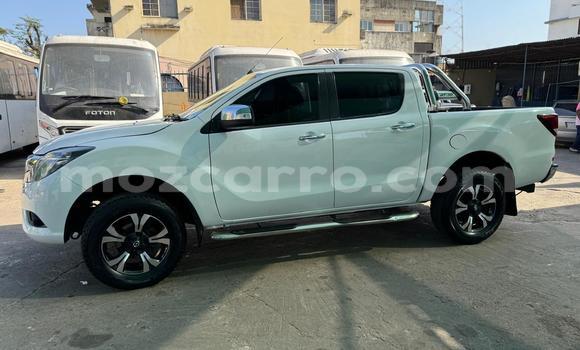 Nunua Ilio tumika Mazda BT-50 Nyeupe Gari ndani ya Maputo nchini Maputo Nunua Ilio tumika Mazda BT-50 Nyeupe Gari ndani ya Maputo nchini Maputo
