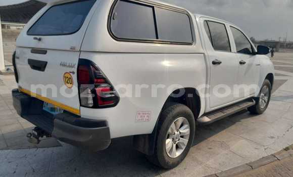 Tenga Tsaru Toyota Hilux Chena Mota in Maputo in Maputo Tenga Tsaru Toyota Hilux Chena Mota in Maputo in Maputo