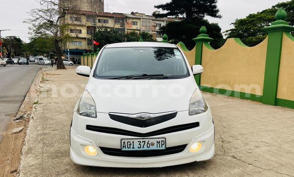 Comprar Usado Toyota Ractis Branco Carro em Maputo em Maputo