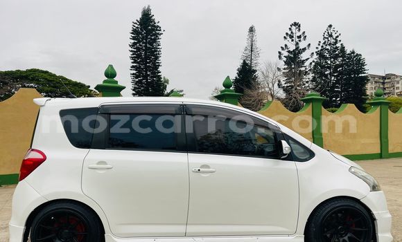Comprar Usado Toyota Ractis Branco Carro em Maputo em Maputo Comprar Usado Toyota Ractis Branco Carro em Maputo em Maputo