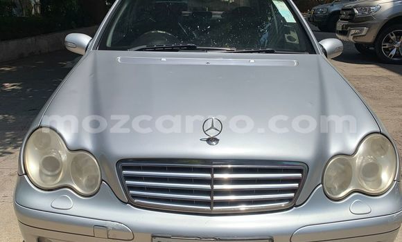 Nunua Ilio tumika Mercedes-Benz C180 coupe Nyingine Gari ndani ya Maputo nchini Maputo Nunua Ilio tumika Mercedes-Benz C180 coupe Nyingine Gari ndani ya Maputo nchini Maputo