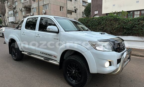 Buy Used Toyota Hilux White Car in Maputo in Maputo