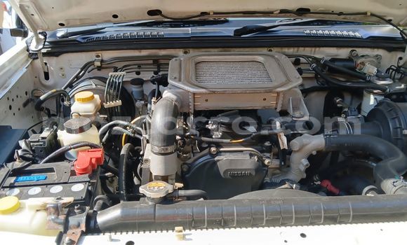 Buy Used Nissan Hardbody White Car in Maputo in Maputo Buy Used Nissan Hardbody White Car in Maputo in Maputo