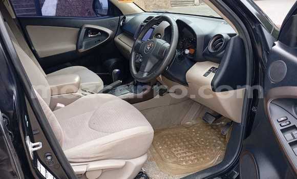 Nunua Ilio tumika Toyota Vanguard Nyeusi Gari ndani ya Maputo nchini Maputo Nunua Ilio tumika Toyota Vanguard Nyeusi Gari ndani ya Maputo nchini Maputo