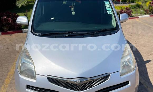 Comprar Usado Toyota Ractis Prata Carro em Maputo em Maputo