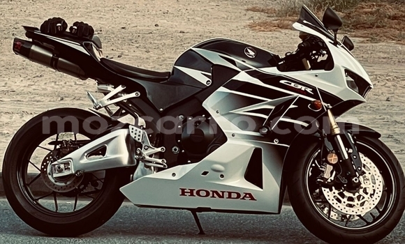 Comprar Usado Honda CBR Branco Moto em Maputo em Maputo