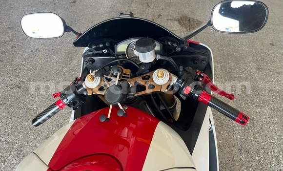 Comprar Usado Yamaha YZF Branco Moto em Maputo em Maputo Comprar Usado Yamaha YZF Branco Moto em Maputo em Maputo