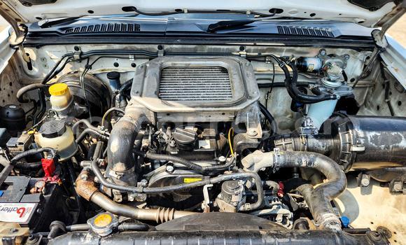 Nunua Ilio tumika Nissan Hardbody Nyeupe Gari ndani ya Maputo nchini Maputo Nunua Ilio tumika Nissan Hardbody Nyeupe Gari ndani ya Maputo nchini Maputo