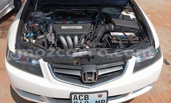Nunua Ilio tumika Honda Accord Nyeupe Gari ndani ya Maputo nchini Maputo Nunua Ilio tumika Honda Accord Nyeupe Gari ndani ya Maputo nchini Maputo