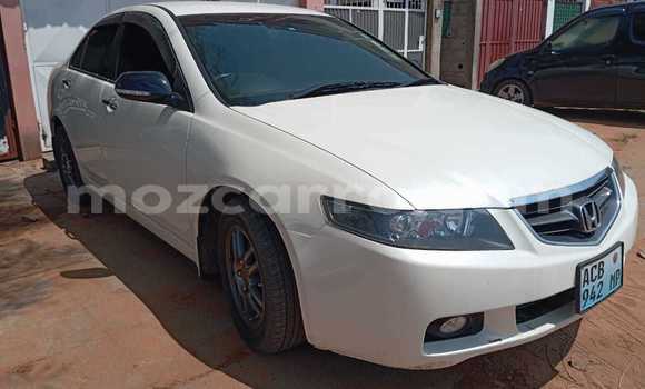 Nunua Ilio tumika Honda Accord Nyeupe Gari ndani ya Maputo nchini Maputo Nunua Ilio tumika Honda Accord Nyeupe Gari ndani ya Maputo nchini Maputo