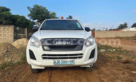 Comprar Usado Isuzu D-MAX Branco Carro em Inhambane em Inhambane Comprar Usado Isuzu D-MAX Branco Carro em Inhambane em Inhambane