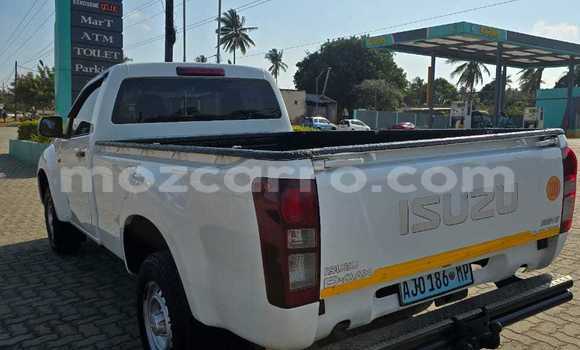 Comprar Usado Isuzu D-MAX Branco Carro em Inhambane em Inhambane Comprar Usado Isuzu D-MAX Branco Carro em Inhambane em Inhambane