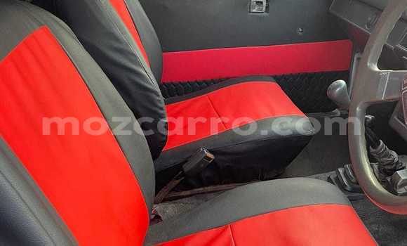 Nunua Ilio tumika Toyota Hilux Nyeupe Gari ndani ya Maputo nchini Maputo Nunua Ilio tumika Toyota Hilux Nyeupe Gari ndani ya Maputo nchini Maputo