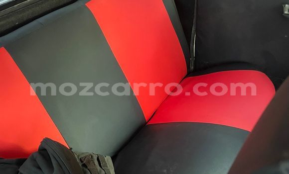 Nunua Ilio tumika Toyota Hilux Nyeupe Gari ndani ya Maputo nchini Maputo Nunua Ilio tumika Toyota Hilux Nyeupe Gari ndani ya Maputo nchini Maputo