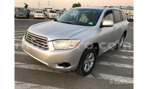Tenga Imported Toyota Highlander Zvimwe Mota in Import - Dubai in Cabo Delgado Tenga Imported Toyota Highlander Zvimwe Mota in Import - Dubai in Cabo Delgado