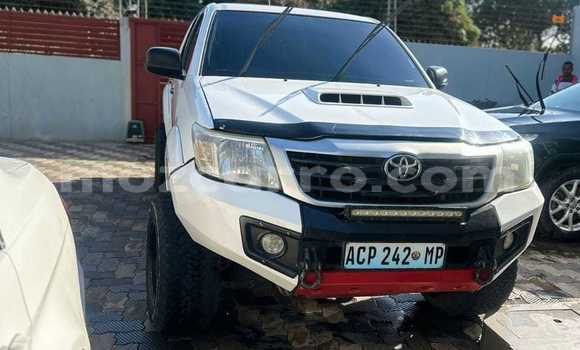 Buy Used Toyota Hilux White Car in Maputo in Maputo Buy Used Toyota Hilux White Car in Maputo in Maputo