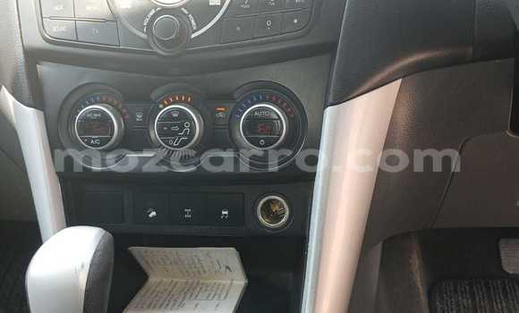 Comprar Usado Mazda BT-50 Azul Carro em Maputo em Maputo Comprar Usado Mazda BT-50 Azul Carro em Maputo em Maputo
